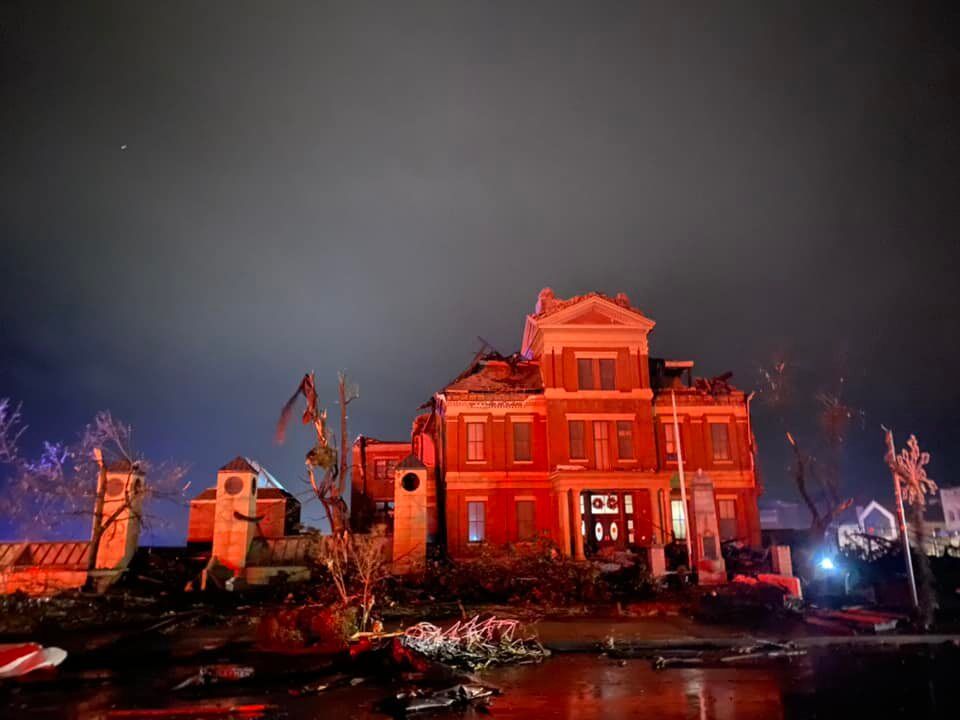 graves county courthouse damaged